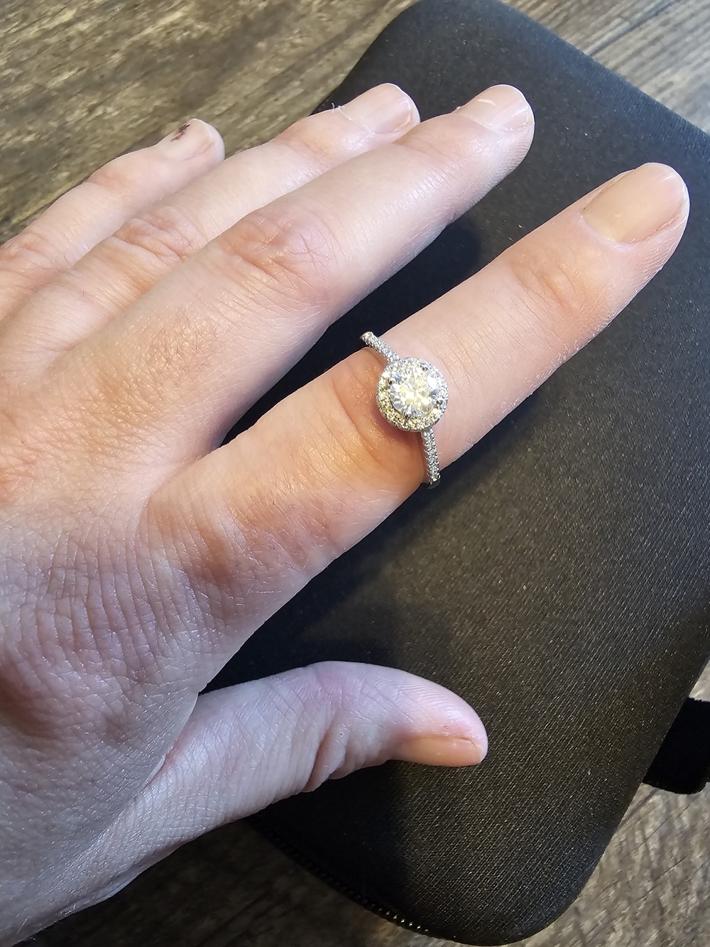 VVS1 Moissanite Halo Engagement Ring With Silver Adjustable Band- White. - Picture 4 of 5